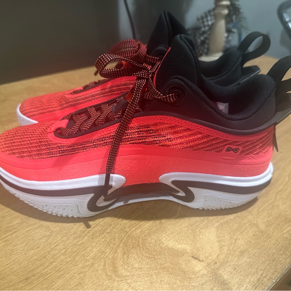 Nike Jordan 36 infrared shoes